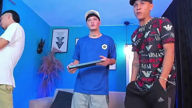 Snapshot of KingOfHeavens_2 chatting on March 2, 2026, 9:33 pm KingOfHeavens 2 online show from March 2, 2026, 9:33 pm