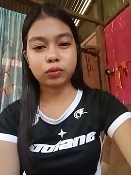 Snapshot of Heavens_night04 chatting on February 26, 2026, 2:22 am Heavens night04 online show from February 26, 2026, 2:22 am