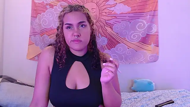 Snapshot of Eimy_star chatting on February 11, 2026, 12:10 am Eimy star online show from February 11, 2026, 12:10 am