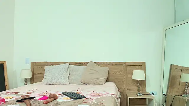 LiaJohnnson  online show from March 22, 2026, 4:05 am