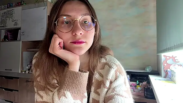 Snapshot of Miaaa_Moon chatting on April 28, 2026, 12:09 pm Miaaa Moon online show from April 28, 2026, 12:09 pm