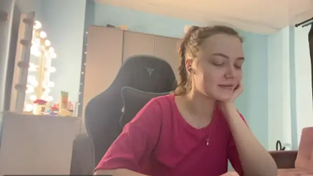 Snapshot of AndreeMerryman chatting on March 2, 2026, 8:21 am AndreeMerryman online show from March 2, 2026, 8:21 am