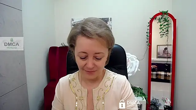 Snapshot of MONA_W chatting on April 19, 2026, 11:22 am MONA W online show from April 19, 2026, 11:22 am