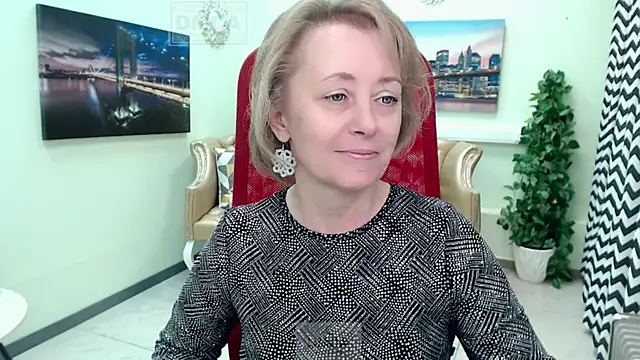 Snapshot of MONA_W chatting on April 25, 2026, 1:41 pm MONA W online show from April 25, 2026, 1:41 pm