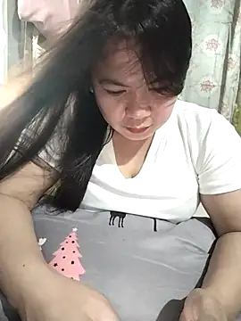 Snapshot of Zyramae_25 chatting on February 13, 2026, 7:19 am Zyramae 25 online show from February 13, 2026, 7:19 am