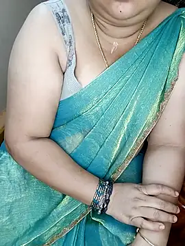 silk rose05 online show from April 13, 2026, 7:18 pm