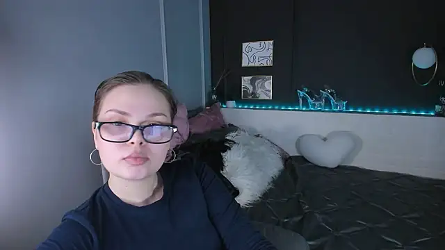 Maykinkya online show from March 27, 2026, 1:56 pm