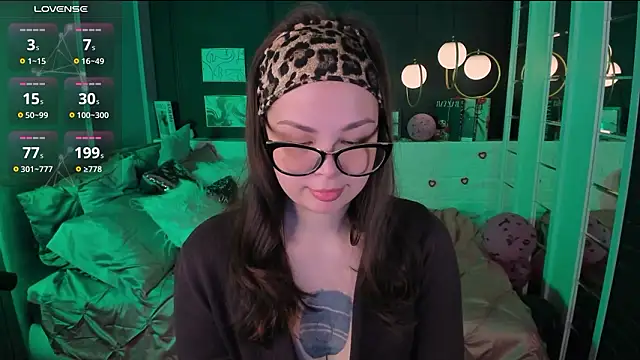 Snapshot of Maykinkya chatting on February 23, 2026, 2:28 pm Maykinkya online show from February 23, 2026, 2:28 pm