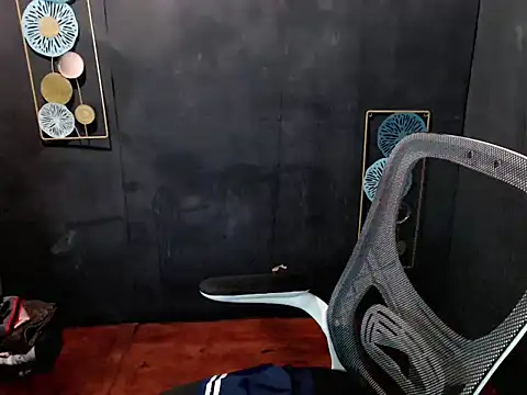 itsme jaja18 online show from April 5, 2026, 10:38 pm