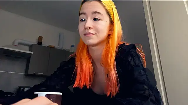 Snapshot of EmilyHein chatting on March 1, 2026, 5:18 am EmilyHein online show from March 1, 2026, 5:18 am