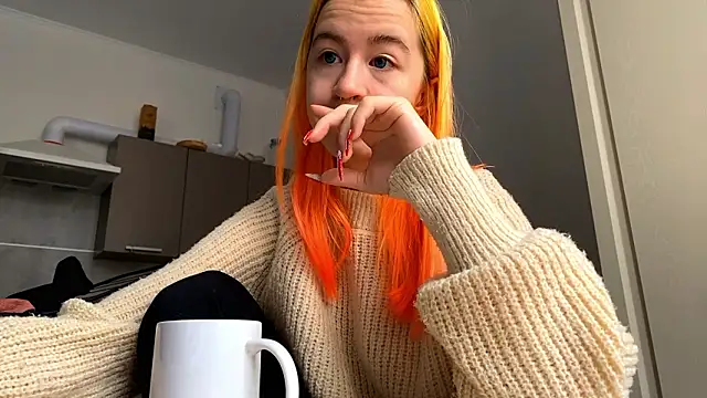 Snapshot of EmilyHein chatting on February 22, 2026, 6:16 am EmilyHein online show from February 22, 2026, 6:16 am