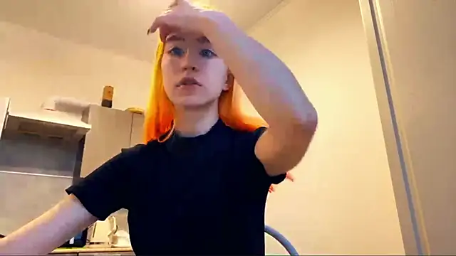 Snapshot of EmilyHein chatting on February 25, 2026, 3:12 pm EmilyHein online show from February 25, 2026, 3:12 pm