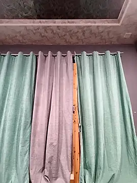 Snapshot of newtube0 chatting on February 2, 2026, 2:27 pm newtube0 online show from February 2, 2026, 2:27 pm