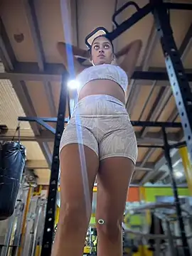 Snapshot of LunaHeat chatting on February 19, 2026, 3:09 pm LunaHeat online show from February 19, 2026, 3:09 pm