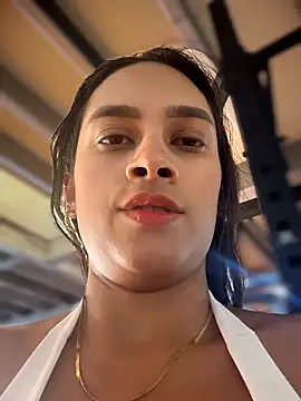 Snapshot of LunaHeat chatting on February 27, 2026, 3:01 pm LunaHeat online show from February 27, 2026, 3:01 pm