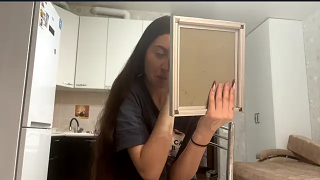 Snapshot of ZyntraLoom chatting on February 1, 2026, 12:58 pm ZyntraLoom online show from February 1, 2026, 12:58 pm