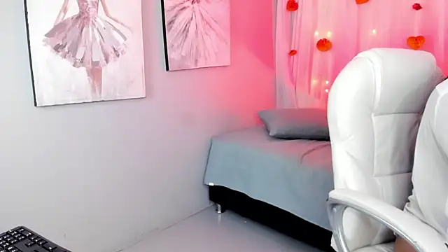 blush bloom online show from February 7, 2026, 9:12 pm