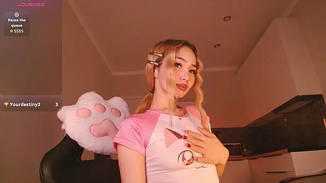 Snapshot of dionlee9 chatting on February 9, 2026, 2:26 pm dionlee9 online show from February 9, 2026, 2:26 pm