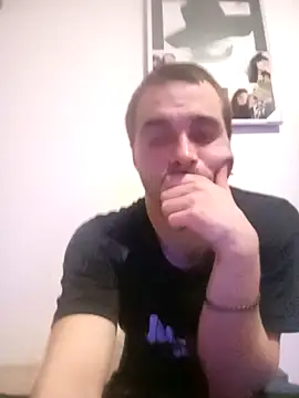 Snapshot of Hanys1912 chatting on February 12, 2026, 5:45 pm Hanys1912 online show from February 12, 2026, 5:45 pm