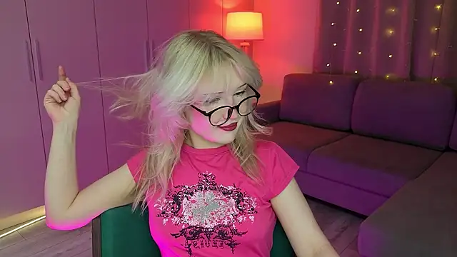 Snapshot of Mary_Piersen chatting on February 9, 2026, 8:51 pm Mary Piersen online show from February 9, 2026, 8:51 pm