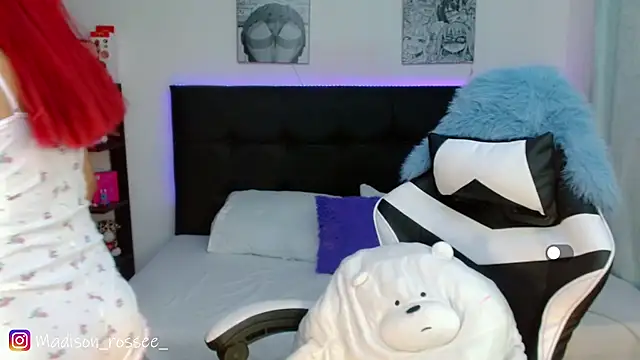 Madison Rossee online show from March 19, 2026, 9:04 pm