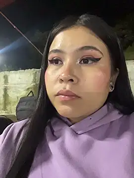 Snapshot of LunnaMoretti chatting on June 20, 2026, 4:06 am LunnaMoretti online show from June 20, 2026, 4:06 am