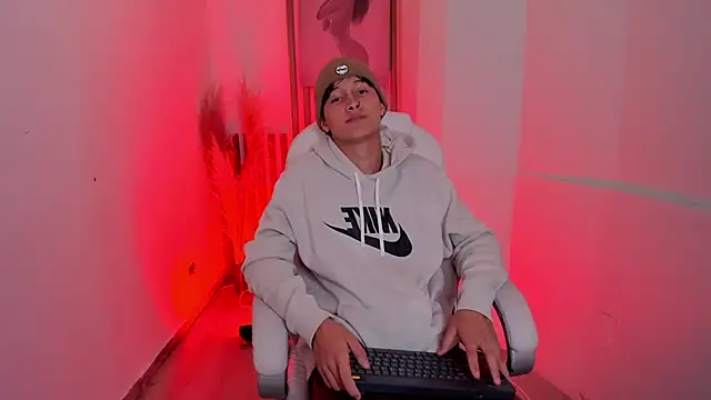 SalvatoreBenford online show from February 26, 2026, 8:31 pm