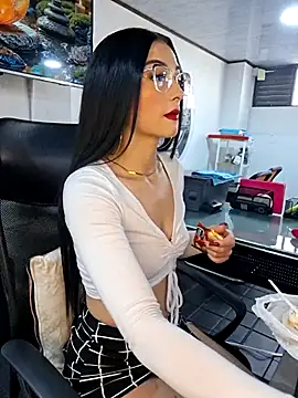 Jade connor online show from June 10, 2026, 7:37 pm