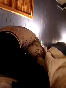 Snapshot of thegirlsshot_666 chatting on February 15, 2026, 6:25 am thegirlsshot 666 online show from February 15, 2026, 6:25 am