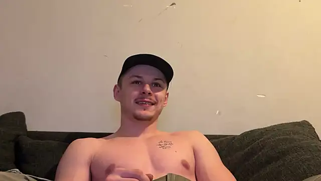 Snapshot of Lucas328706 chatting on February 22, 2026, 10:33 pm Lucas328706 online show from February 22, 2026, 10:33 pm