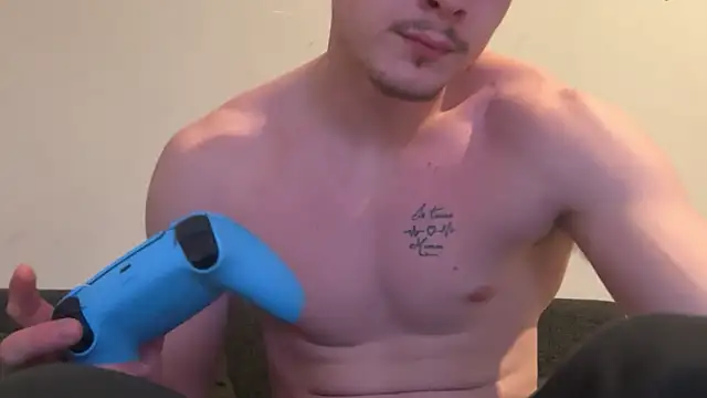 Snapshot of Lucas328706 chatting on February 21, 2026, 11:29 pm Lucas328706 online show from February 21, 2026, 11:29 pm