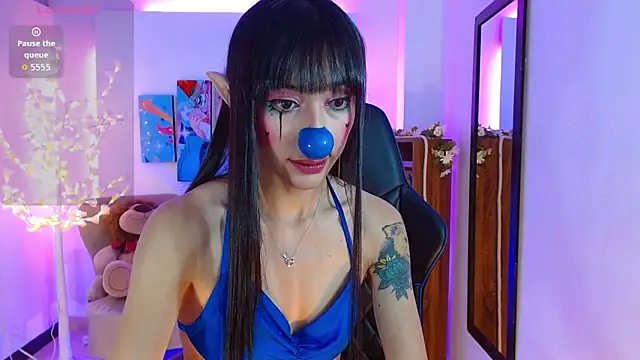 Snapshot of FIORELLA_L chatting on February 18, 2026, 12:01 pm FIORELLA L online show from February 18, 2026, 12:01 pm