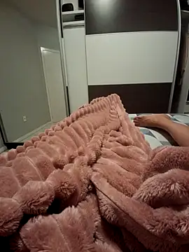 kasadinha33 online show from March 18, 2026, 1:31 am