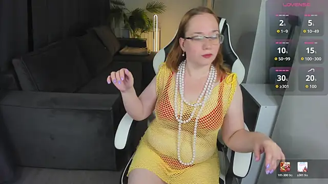 Snapshot of Dixon_Ross chatting on August 7, 2026, 9:37 am Dixon Ross online show from August 7, 2026, 9:37 am