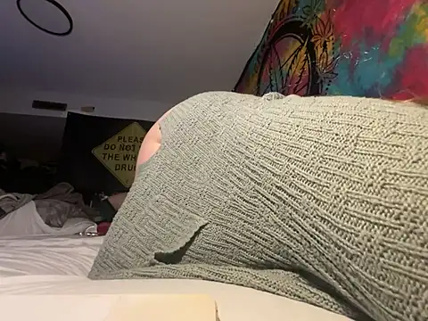 Snapshot of PeachBootyBeauty chatting on June 24, 2026, 5:50 am PeachBootyBeauty online show from June 24, 2026, 5:50 am