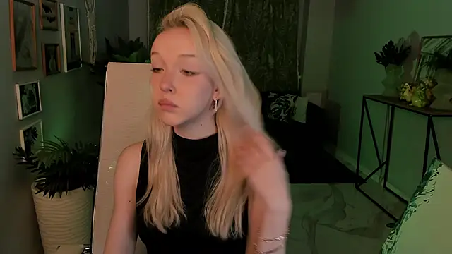 MaoqiBeverly online show from February 16, 2026, 5:44 pm