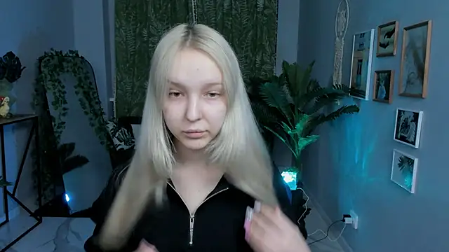 MaoqiBeverly online show from April 13, 2026, 6:06 am