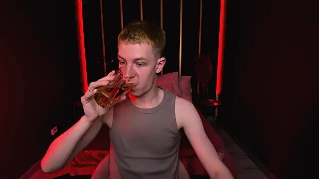 Snapshot of Dylan_Norton chatting on February 25, 2026, 8:47 am Dylan Norton online show from February 25, 2026, 8:47 am