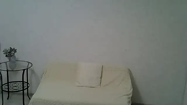 Opaldream online show from April 10, 2026, 9:55 pm