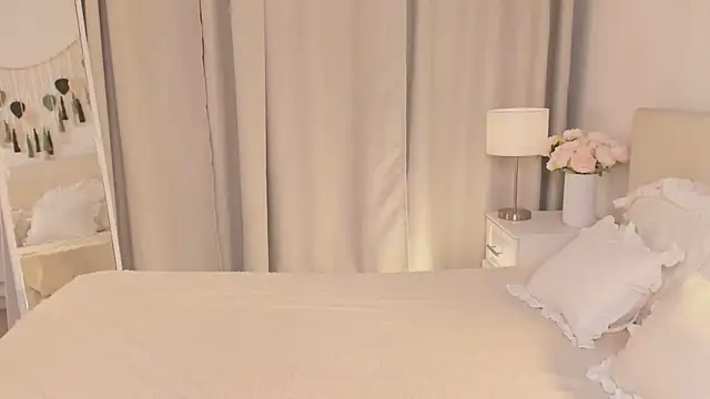 Tiffany  King online show from April 4, 2026, 8:15 pm