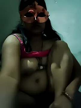 Snapshot of Sexy_khushi19 chatting on February 14, 2026, 2:23 am Sexy khushi19 online show from February 14, 2026, 2:23 am