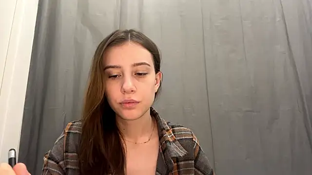 SofiaBlumer online show from February 17, 2026, 2:36 pm