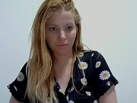 Snapshot of ChleoWild chatting on May 30, 2026, 8:47 pm ChleoWild online show from May 30, 2026, 8:47 pm