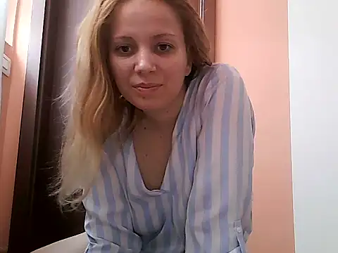 Snapshot of ChleoWild chatting on February 7, 2026, 10:12 am ChleoWild online show from February 7, 2026, 10:12 am