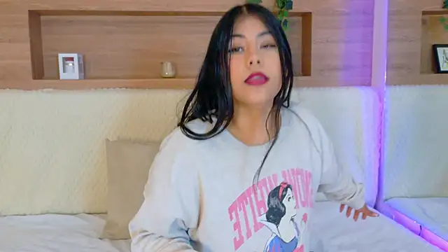 VioletBloomm online show from March 21, 2026, 11:47 am