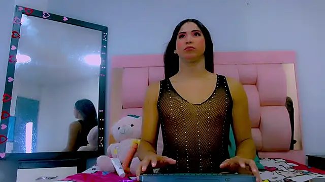 Snapshot of Sophia_Valentina chatting on February 24, 2026, 5:08 am Sophia Valentina online show from February 24, 2026, 5:08 am