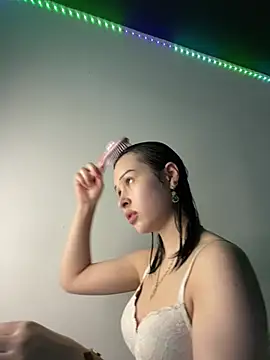 Just-Lilly online show from April 2, 2026, 4:02 pm