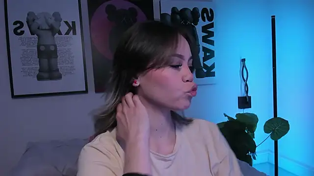 Hey lucy   online show from March 3, 2026, 11:39 am