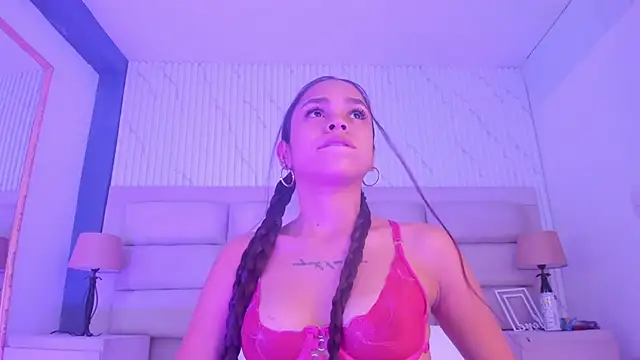 CarolineFyre online show from February 22, 2026, 5:10 am