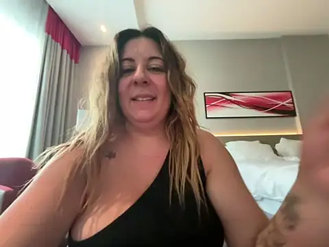 JasmineGlow7 online show from February 16, 2026, 11:09 am